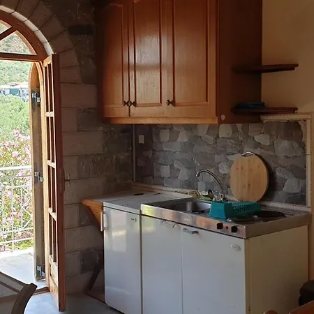 Eco Maisonette And Dome Holiday home Levktron